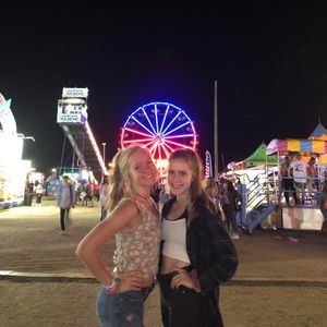 Meet your Posher, Lily